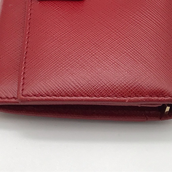 Salvatore Ferragamo Red Leather Vara Bow Closure Wallet  EUC - Picture 9 of 16